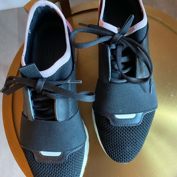BALENCIAGA SNEAKERS - Picture 3 of 8